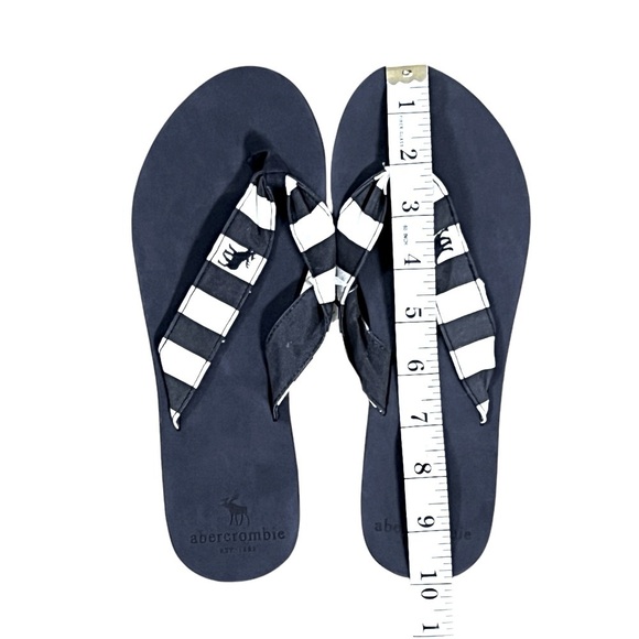 NWT Abercrombie Blue Flip Flops Size Large (8) Big Girl's - Picture 7 of 7